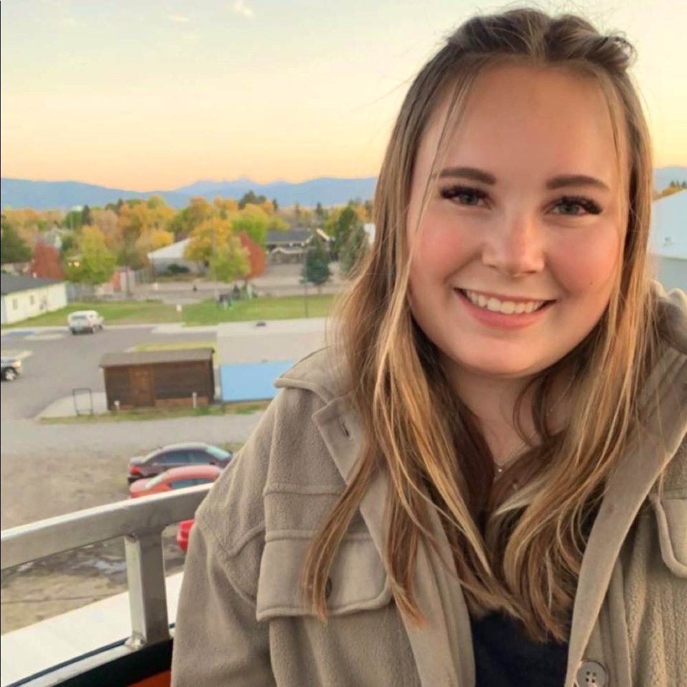 Meet your Posher, Haylee